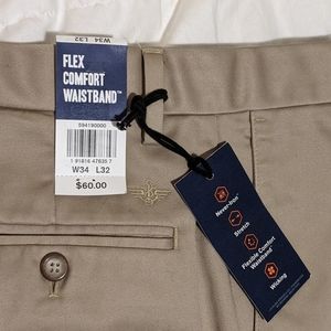 Men’s Dockers Tan Signature Khaki Classic Fit Pants 34W/32L Never Iron NEW! NWT